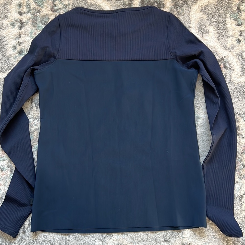 Lululemon Out Of This World Long Sleeve - Picture 6 of 8